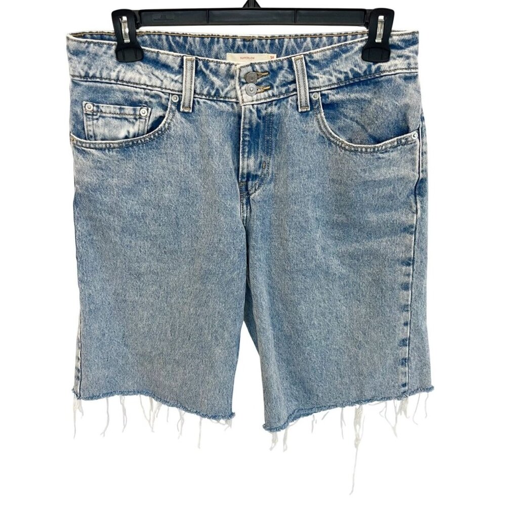 Levis Superlow‎ Light Wash Distressed Frayed Hem Midi Jean Shorts Bermuda Y2K 31